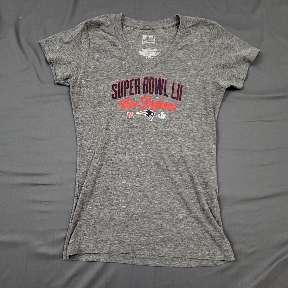 NFL Pro Line Fanatics New England Patriots Super Bowl LII V-Neck Gray‎ Shirt S